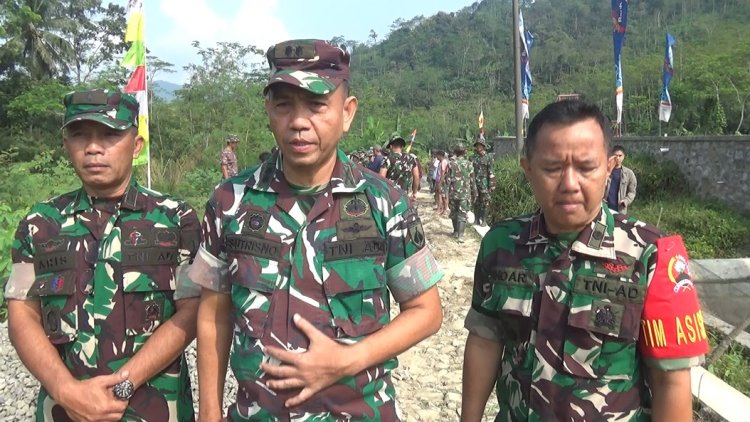 Kunjungan Wasev TMMD Reguler ke-120 di Sijenggung  TNI dan Warga Bersinergi