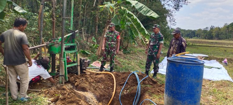 Bantu Kebutuhan Air Danramil 09 Susukan Pimpin Langsung Pembuatan Sumur Bor