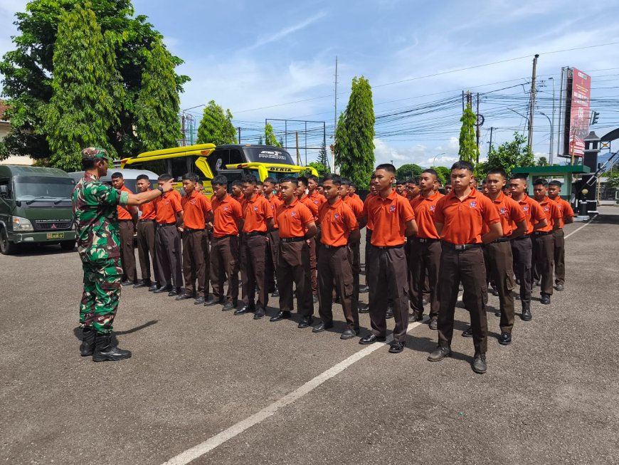 Pasiter Kodim 0704 Banjarnegara Lepas 50 Siswa KKRI Ikuti Persami di Dodik Bela Negara