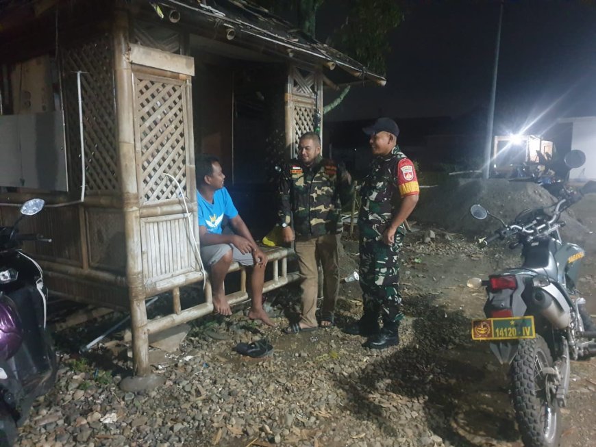 Patroli bersama Babinsa dan Banser  Wujudkan Wilayah Aman dan Kondusif