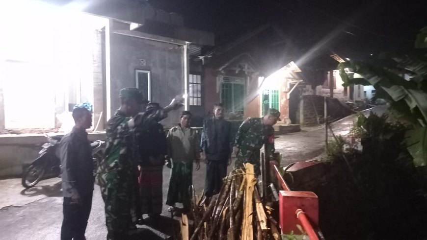 Gelar Patroli Malam Guna Tingkatkan Kamtibmas di wilayah Karangkobar