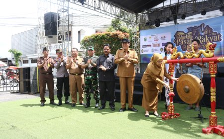 Dandim 0704 Banjarnegara Hadiri Pembukaan Pasar Rakyat 2025