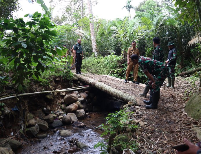 Dandim Banjarnegara Cek Lokasi Rencana Pembangunan Jembatan Armco