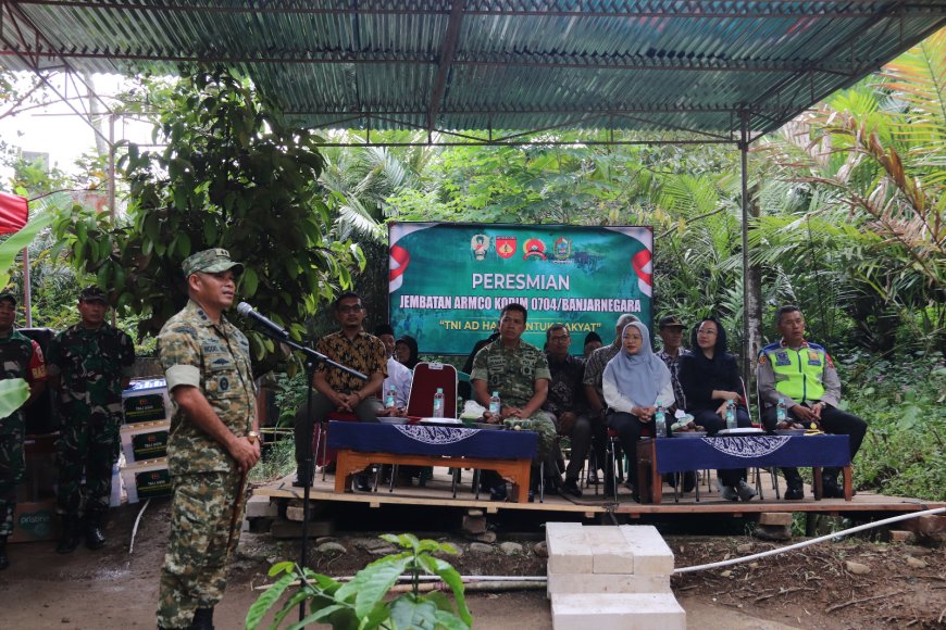 Danrem 071 Wijayakusuma Resmikan Jembatan Armco di Gununggiana