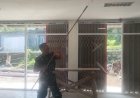 Babinsa Koramil 12 Sigaluh Awasi Pembangunan KDKMP di Desa Kemiri