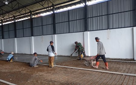 Babinsa Koramil 03 Wanadadi Dampingi Pembangunan KDKMP Desa Karangkemiri