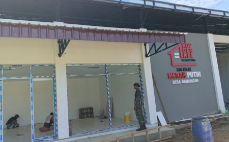 Di Balik Rangka Atap KDKMP Bandingan Semangat Gotong Royong Terus Terjaga