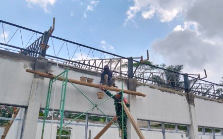 Babinsa Koramil 17 Wanayasa Awasi Pembangunan KDKMP di Desa Bantar