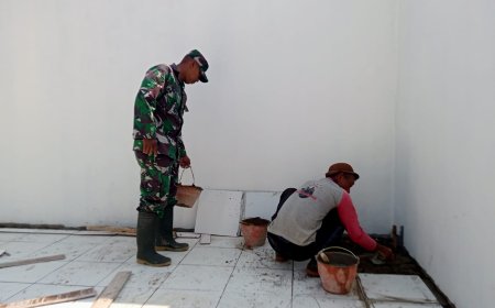 Babinsa Koramil 12 Sigaluh Dampingi Pembangunan KDKMP di Desa Tunggara