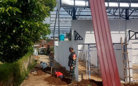 Babinsa Koramil 01 Banjarnegara Awasi Pembangunan KDKMP di Kelurahan Sokanandi