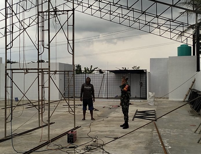 Dinding Dirapikan Keramik Dipasang KDKMP Klampok Kian Menampakkan Wujudnya