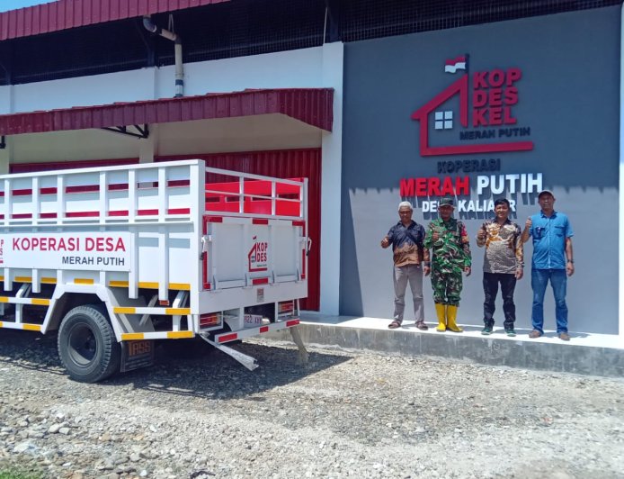 Babinsa Koramil 08 Purwanegara Awasi Pembangunan KDKMP di Desa Kaliajir