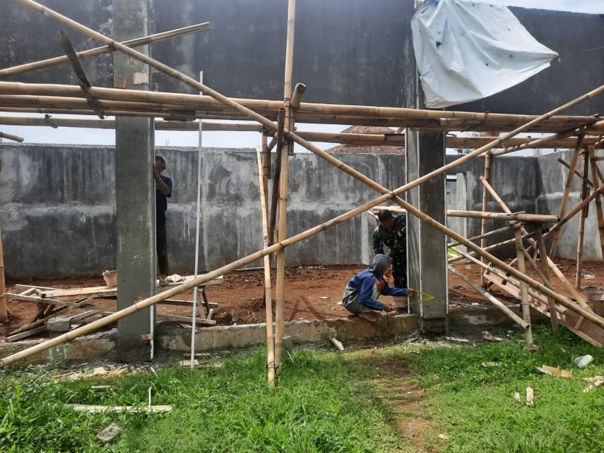 Sentuhan Akhir yang Menentukan Babinsa Dampingi Finishing KDKMP Desa Tapen