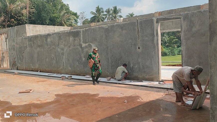 Sentuhan Warna dan Keramik KDKMP Karangsari Kian Mendekati Selesai