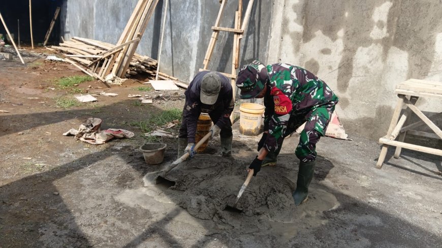 Babinsa Koramil 18 Pagentan Awasi Pembangunan KDKMP di Desa Kasmaran