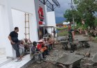 Babinsa Wanadadi Dampingi Pembangunan Atap KDKMP di Desa Medayu
