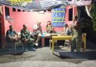 Jaga Keamanan Wilayah Babinsa Koramil 09 Susukan Siskampling Bersama Warga