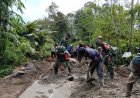 Danramil 06 Kalibening gotong royong bersama warga melaksanakan pembangunan Jalan Usaha Tani