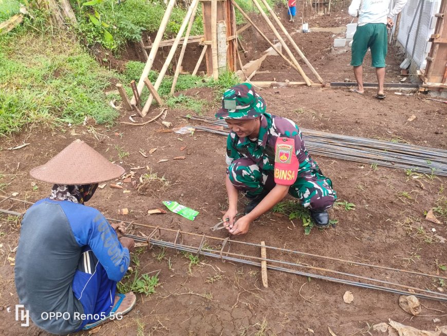 Babinsa Sigaluh Dampingi Pembangunan KDKMP di Kalibenda