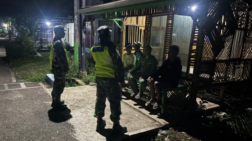 Babinsa Koramil 02Klampok Bersama Satuan Linmas Dan Banser Aktif Dalam Kegiatan Siskamling