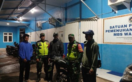 Babinsa melaksanakan Patroli Malam Menciptakan Kondusifitas Lingkungan