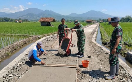 Serda Sektiaji Terjun Langsung Bangun Jalan Usaha Tani di desa Blambangan