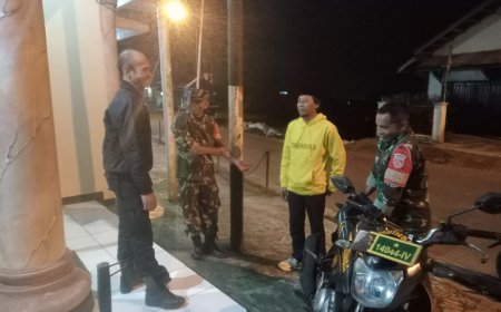 Lingkungan Aman Wargapun Nyaman Babinsa Rutin Laksanakan Patroli Malam