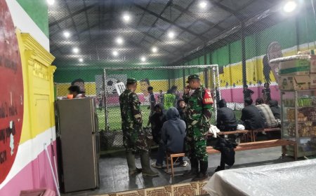 Babinsa Koramil 06/Kalibening Patroli Malam Cegah Gangguan Kamtibmas