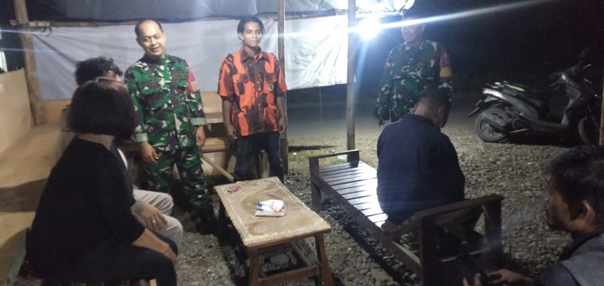 Patroli Malam Koramil 11 Punggelan Sosialisasikan Bahaya Miras Dan Narkoba