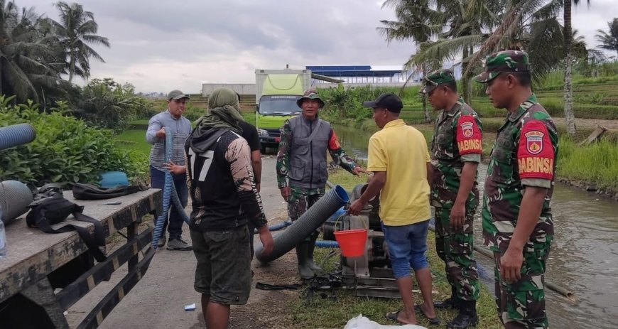 Pascabencana Longsor Koramil 10 Bawang Kawal Pengairan Irigasi Darurat di Desa Gemuruh