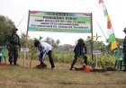 Menanam Harapan untuk Masa Depan Dandim dan Wakil Bupati Hijaukan Gumelem Kulon dalam TMMD Reguler ke-129