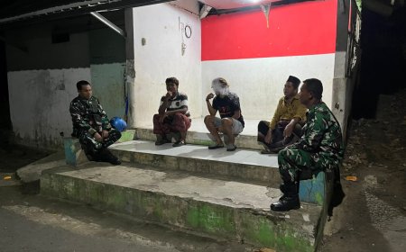 Jaga Kamtibmas Koramil 10 Bawang Intensifkan Patroli Siskamling di Desa Bawang