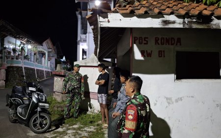 Patroli Gabungan TNI Perkuat Siskamling dan Sosial