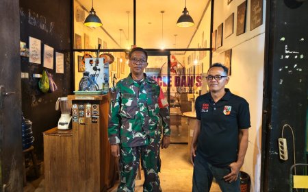 Bersama Ormas Pemuda Pancasila Babinsa Koramil 15 Rakit Melaksanakan Patroli Malam