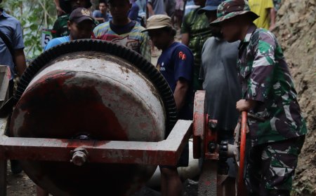 Di Balik Putaran Molen Prajurit Yonif 405 Suryakusuma Wujudkan Jalan Harapan TMMD