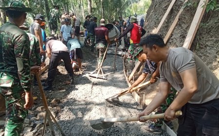 TNI Polri dan Warga Bersatu Rabat Beton TMMD Jadi Simbol Kekuatan Gotong Royong