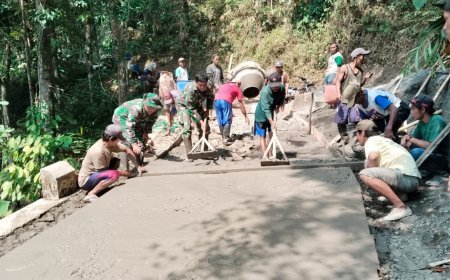 Di Balik Progres 24 Persen Sertu Agus dan Warga Menyatukan Keringat untuk Jalan Harapan