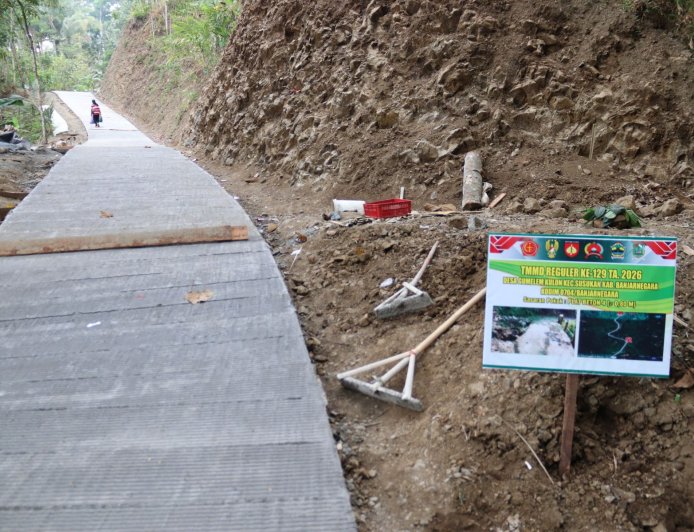 Rabat Beton TMMD Reguler ke-129 Gumelem Kulon Capai 58 Persen