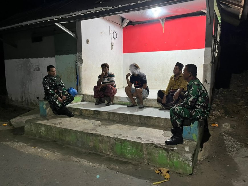 Jaga Kamtibmas Koramil 10 Bawang Intensifkan Patroli Siskamling di Desa Bawang
