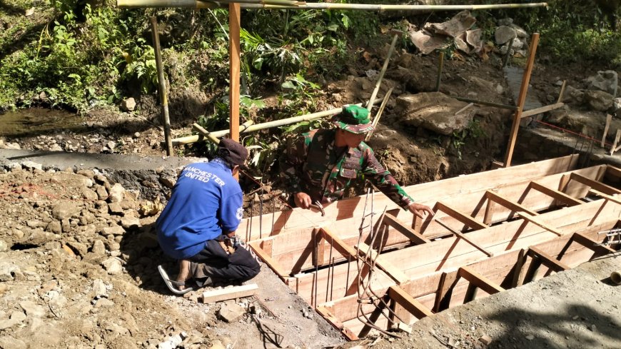 Bekisting Plat Beton Siap Dukung Pembangunan TMMD