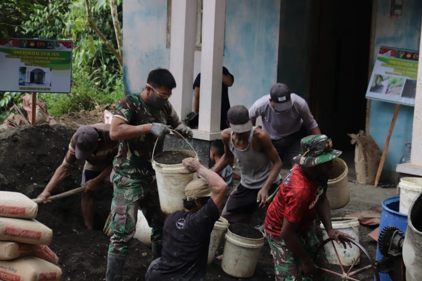 Hari ke-12 TMMD Gotong Royong Langsir Material
