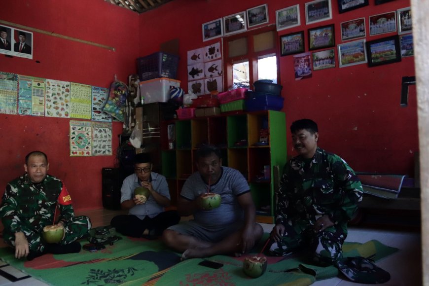 Dandim Banjarnegara Singgah di Rumah Warga