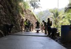 Angkong Jadi Andalan Gotong Royong TNI dan Warga Tak Kenal Lelah di Gumelem Kulon