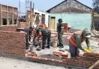 Babinsa Koramil 16/Pejawaran Bersama Masyarakat Kerja Bakti Pembangunan RTLH di Wilayah Binaan