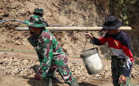 Semangat Satgas Tak Surut Demi Rampungkan TMMD