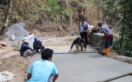 Tiada Hari Tanpa Lapangan Satgas dan Panlak Kawal Rabat Beton TMMD hingga Tuntas