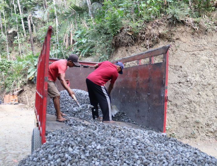 Droping Material Split Dipercepat Satgas TMMD Jaga Ritme Pengecoran