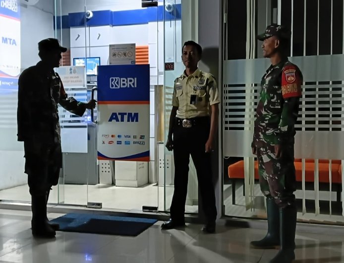KORAMIL 18/PAGENTAN  MELAKSANAKAN PATROLI MALAM