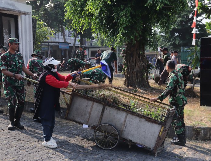 HUT ke-81 TNI dan HUT ke-76 Kodam IV/Diponegoro Gotong Royong Jadi Wujud Pengabdian TNI kepada Rakyat