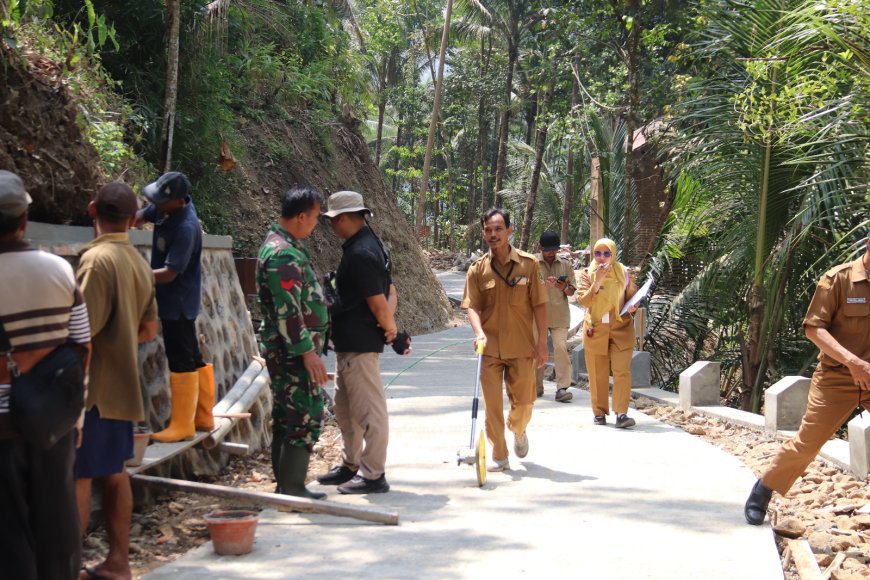 Sekdes Dampingi Pengukuran Pastikan Hasil TMMD Sesuai Standar